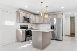 1090 Rodney Road photo 4