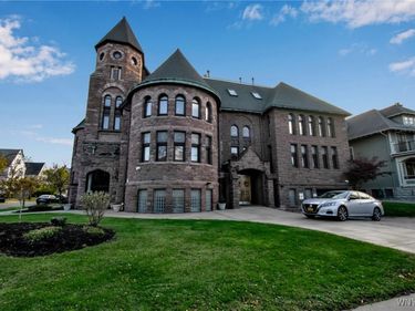 231 Richmond Avenue, Buffalo, NY 14222