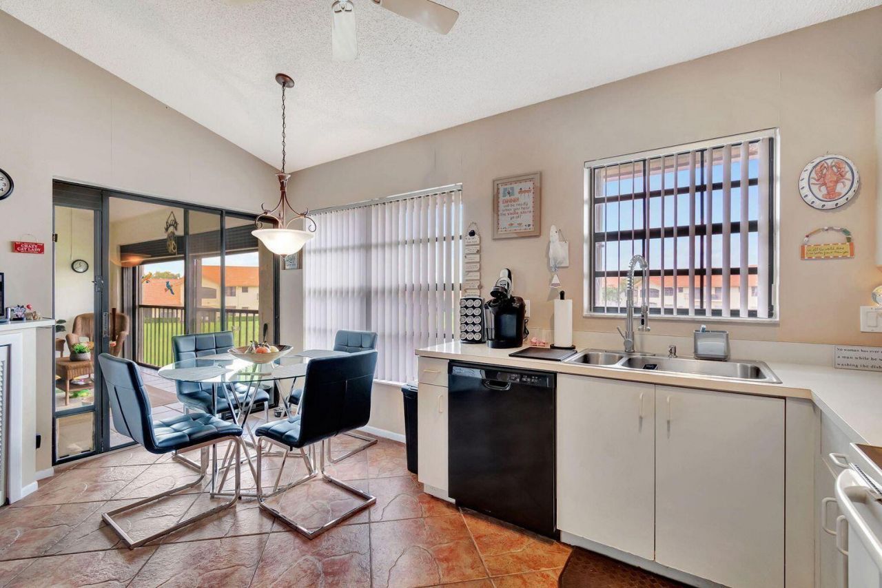 8300 Waterline Drive, Unit 201, Boynton Beach, FL 33472 Photo