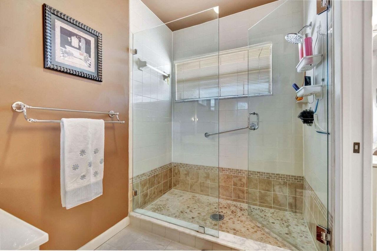 8300 Waterline Drive, Unit 201, Boynton Beach, FL 33472 Photo