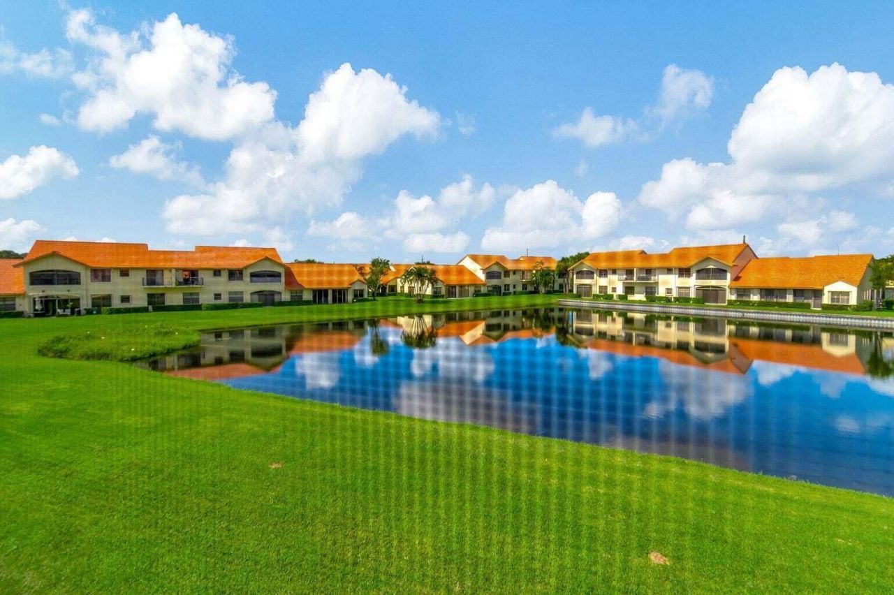 8300 Waterline Drive, Unit 201, Boynton Beach, FL 33472 Photo