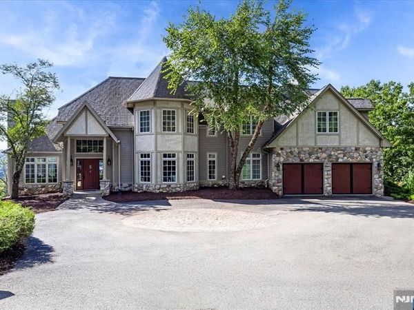 15 Laurel Terrace, SPARTA, NJ 07871