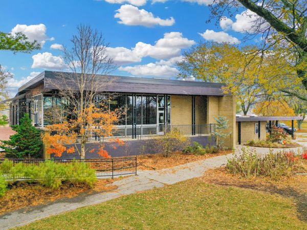 5805 N Knoxville Avenue, Peoria, IL 61614