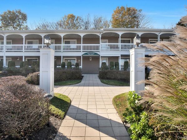 62 Canoe Place Road, Unit 513/5, Hampton Bays, NY 11946