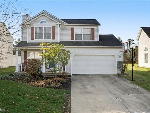104 Pinehollow Circle, Chardon, OH 44024