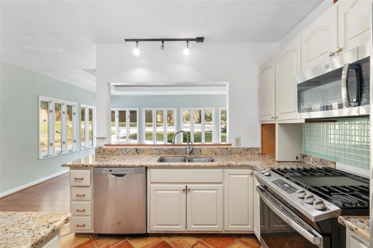 3730 NW 37th Terrace, Gainesville, FL 32606 Photo