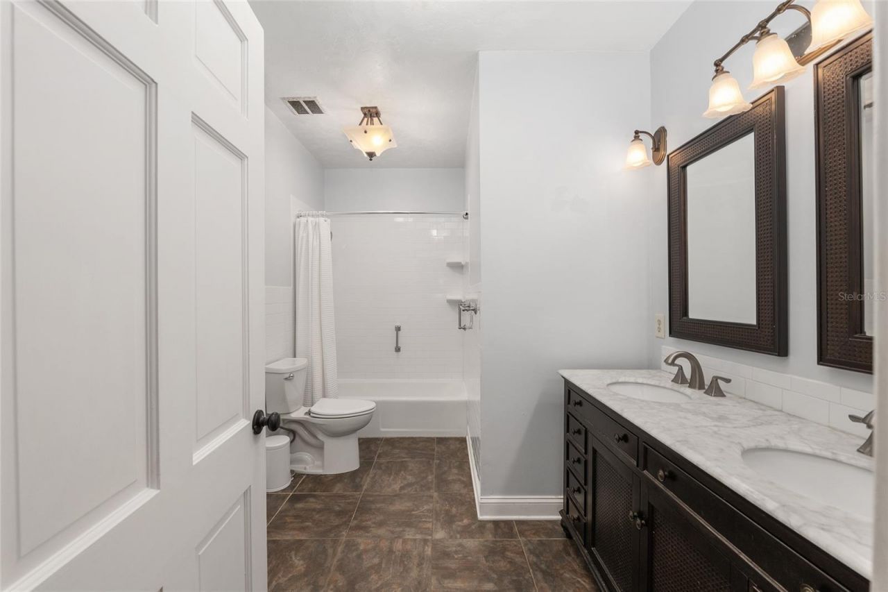 3730 NW 37th Terrace, Gainesville, FL 32606 Photo