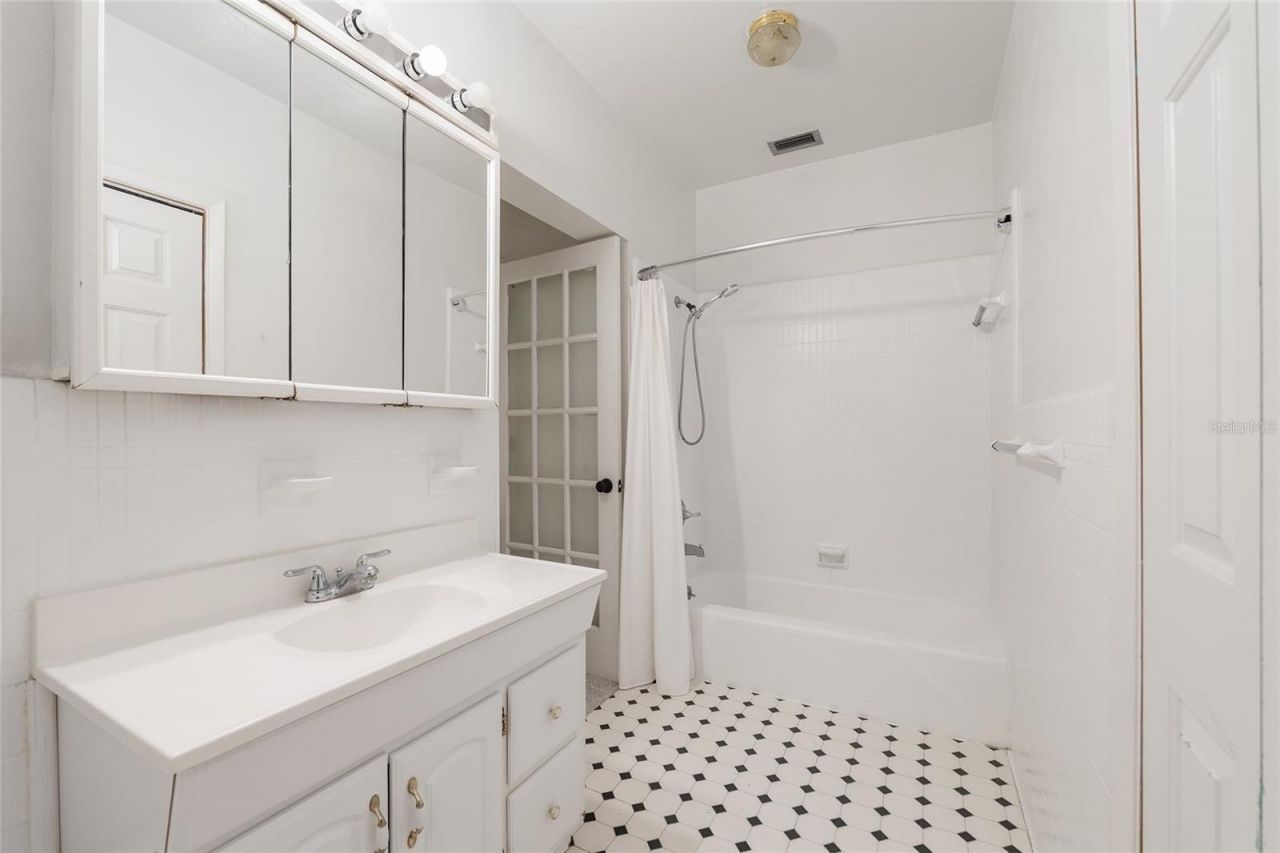 3730 NW 37th Terrace, Gainesville, FL 32606 Photo