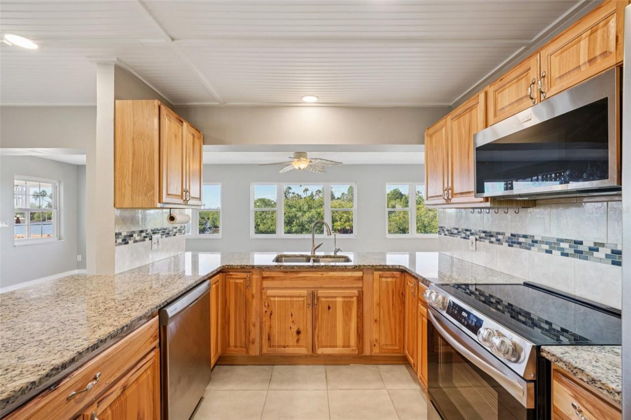 9909 San Diego Way, Port Richey, FL 34668 Photo