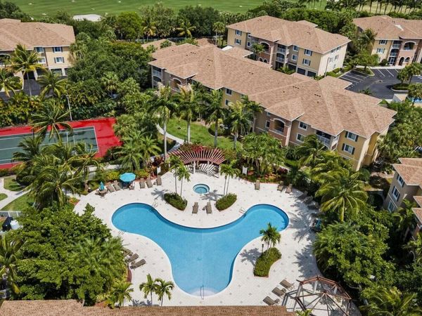 6450 Emerald Dunes Drive, Unit 301, West Palm Beach, FL 33411