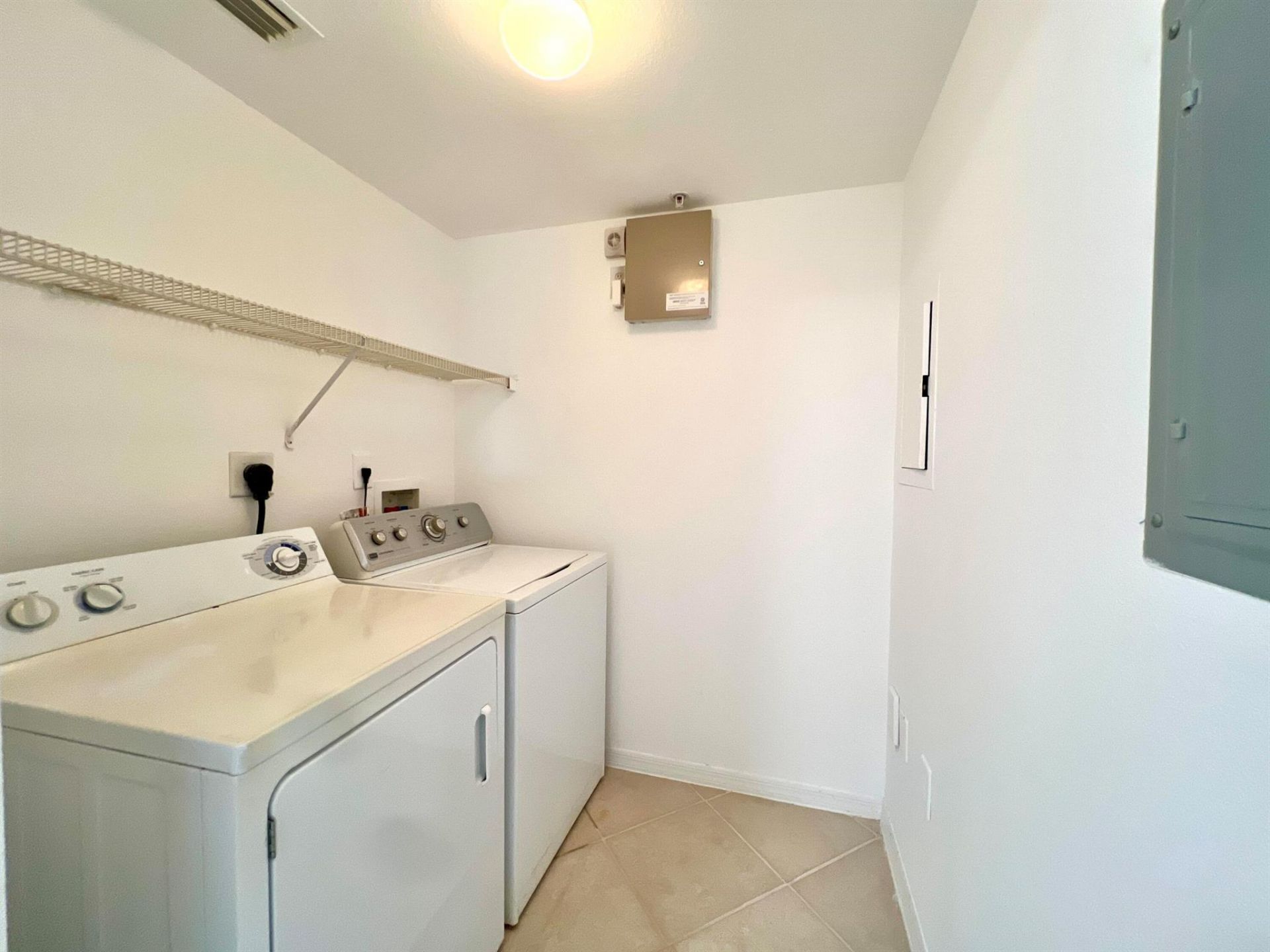 6450 Emerald Dunes Drive, Unit 301, West Palm Beach, FL 33411 Photo