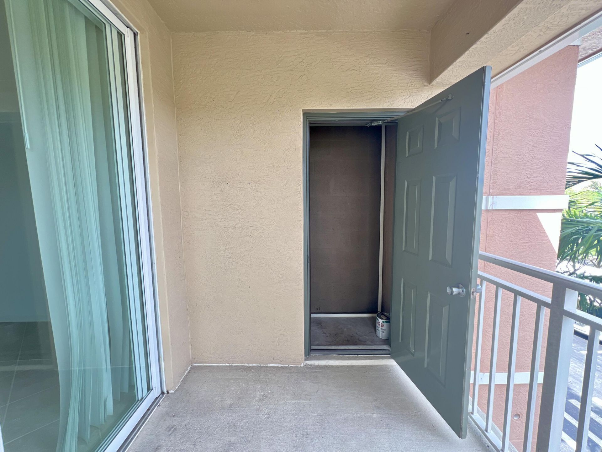 6450 Emerald Dunes Drive, Unit 301, West Palm Beach, FL 33411 Photo