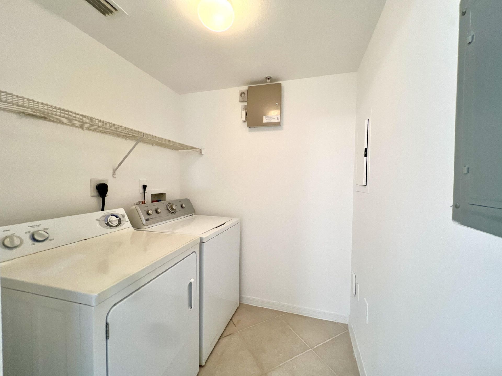 6450 Emerald Dunes Drive, Unit 301, West Palm Beach, FL 33411 Photo