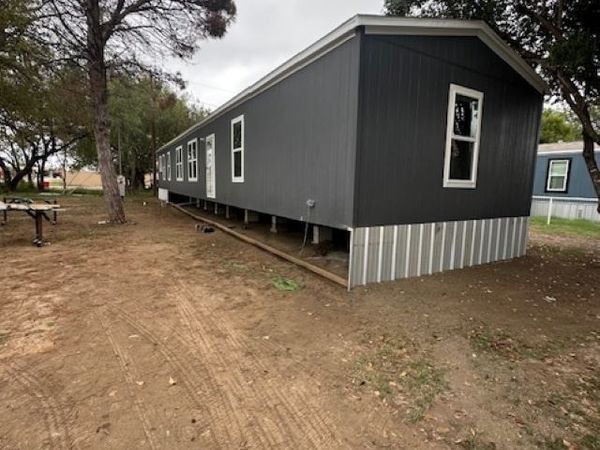 13 Green Meadows, Knippa, TX 78801