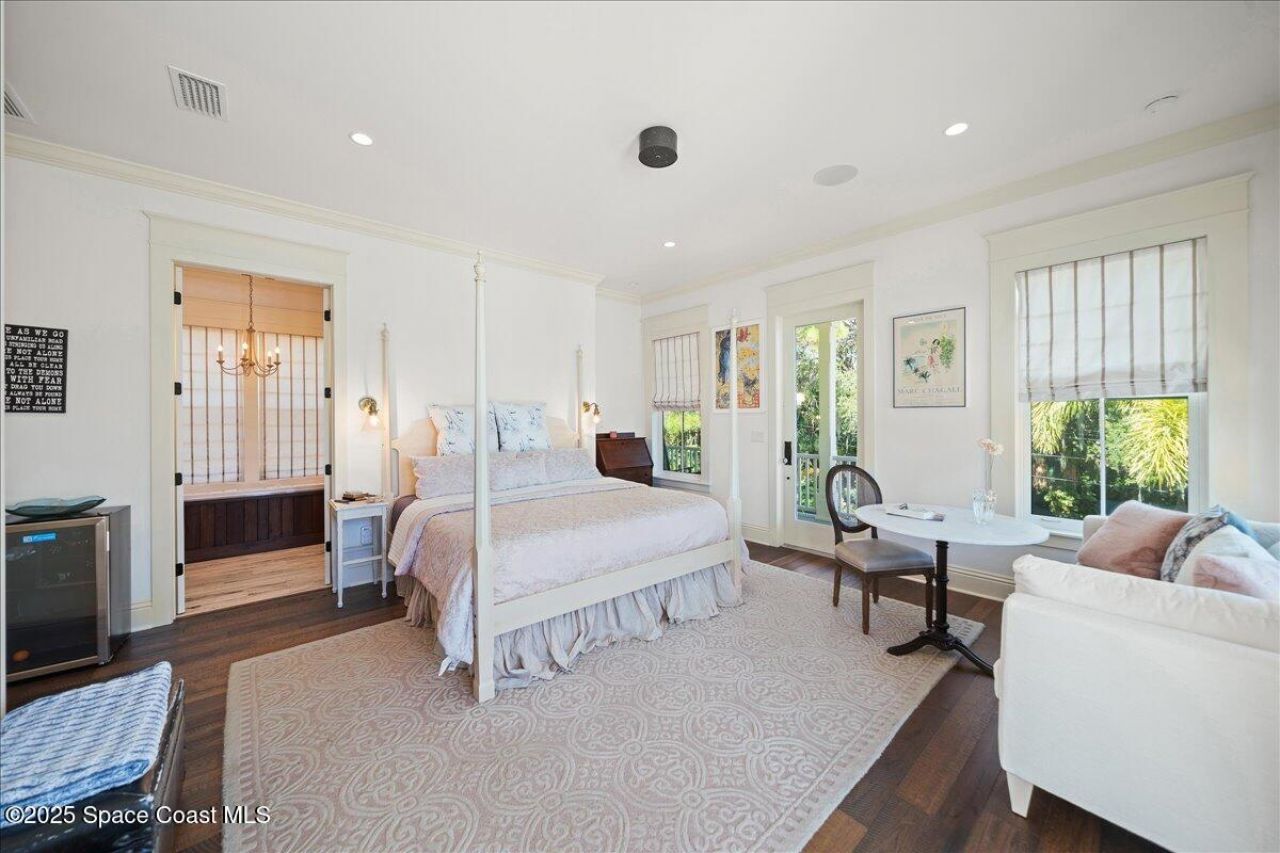 241 N Indian River Drive, Cocoa, FL 32922 Photo