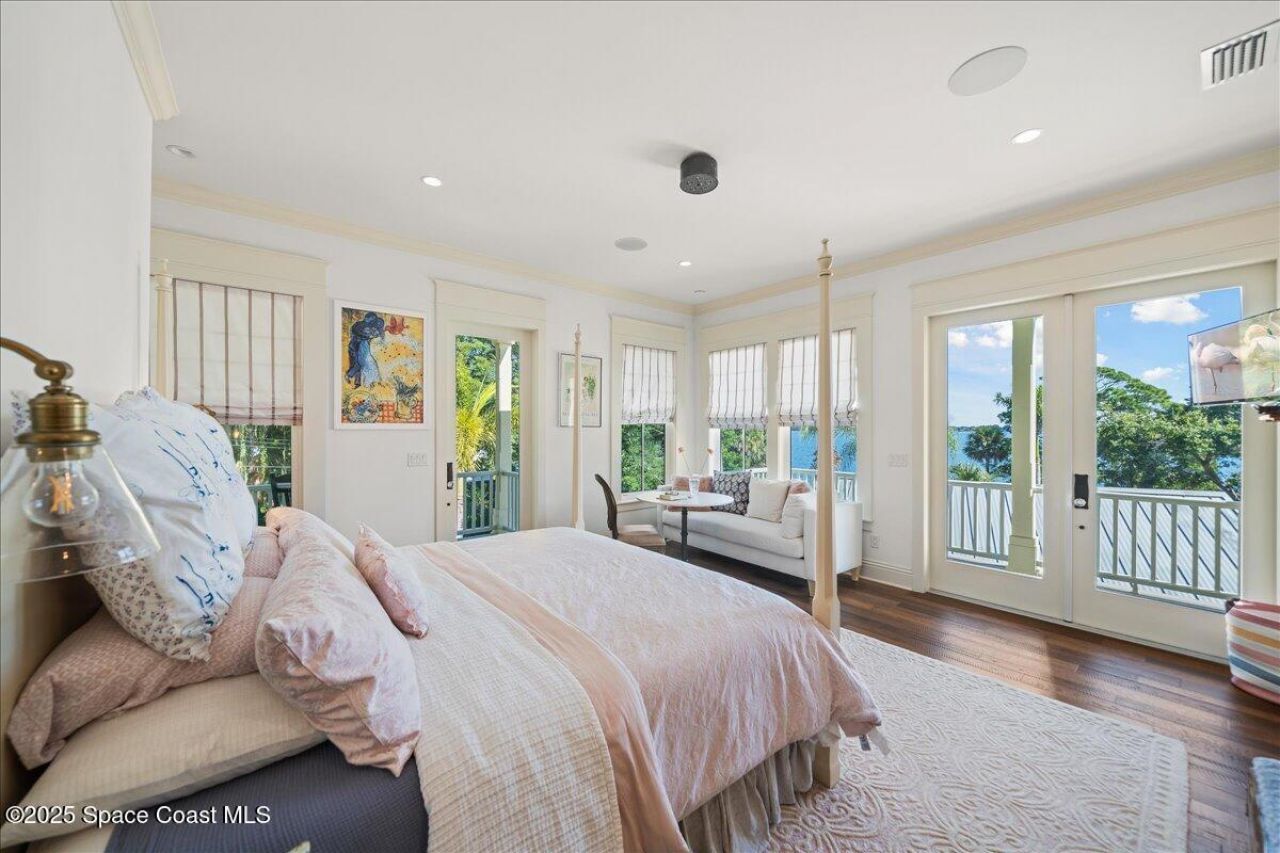 241 N Indian River Drive, Cocoa, FL 32922 Photo