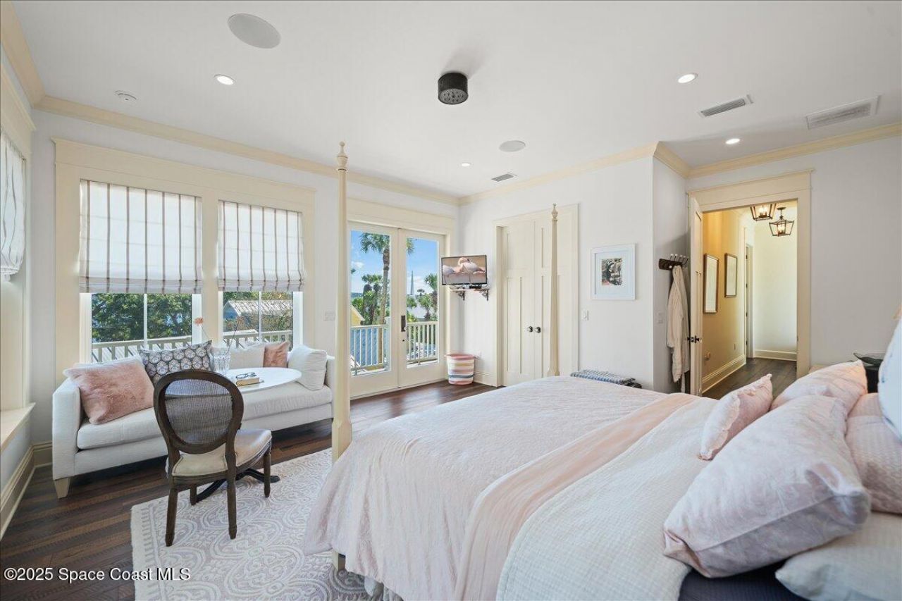 241 N Indian River Drive, Cocoa, FL 32922 Photo