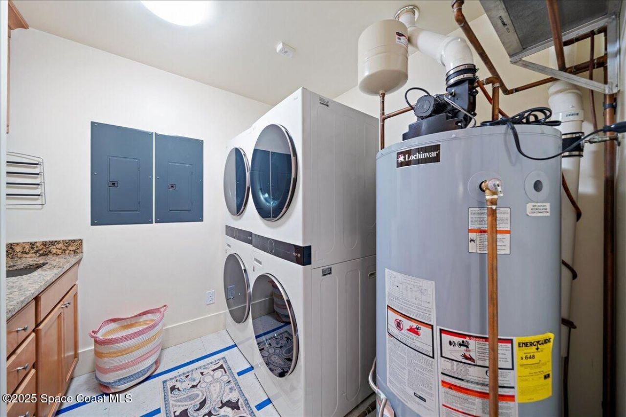 241 N Indian River Drive, Cocoa, FL 32922 Photo