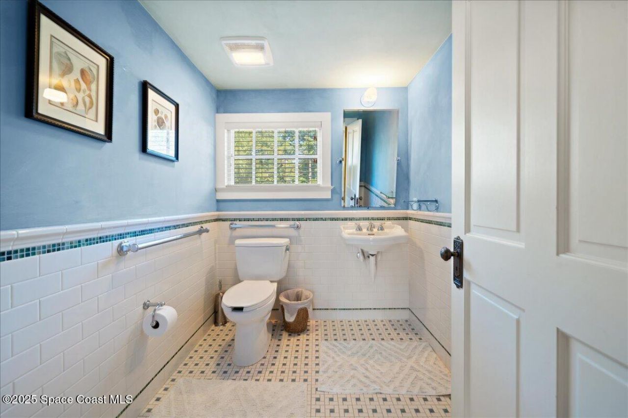 241 N Indian River Drive, Cocoa, FL 32922 Photo