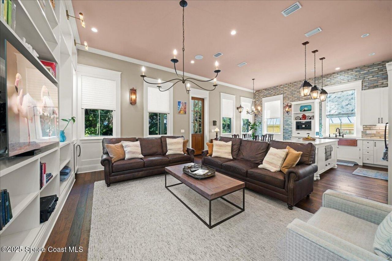 241 N Indian River Drive, Cocoa, FL 32922 Photo