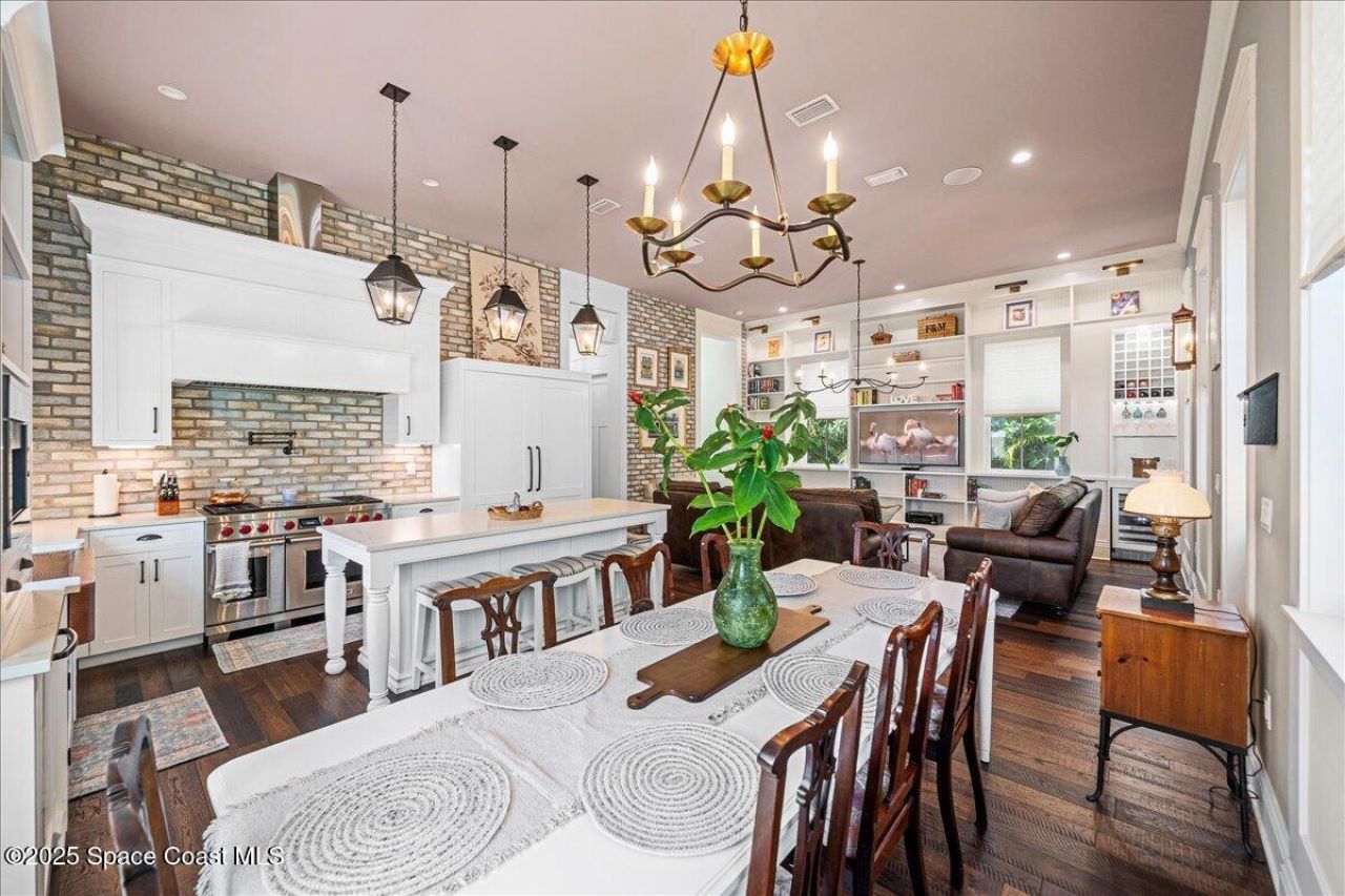 241 N Indian River Drive, Cocoa, FL 32922 Photo