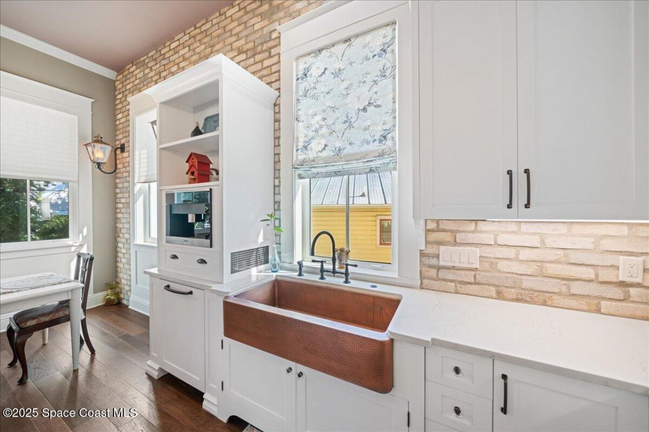 241 N Indian River Drive, Cocoa, FL 32922 Photo