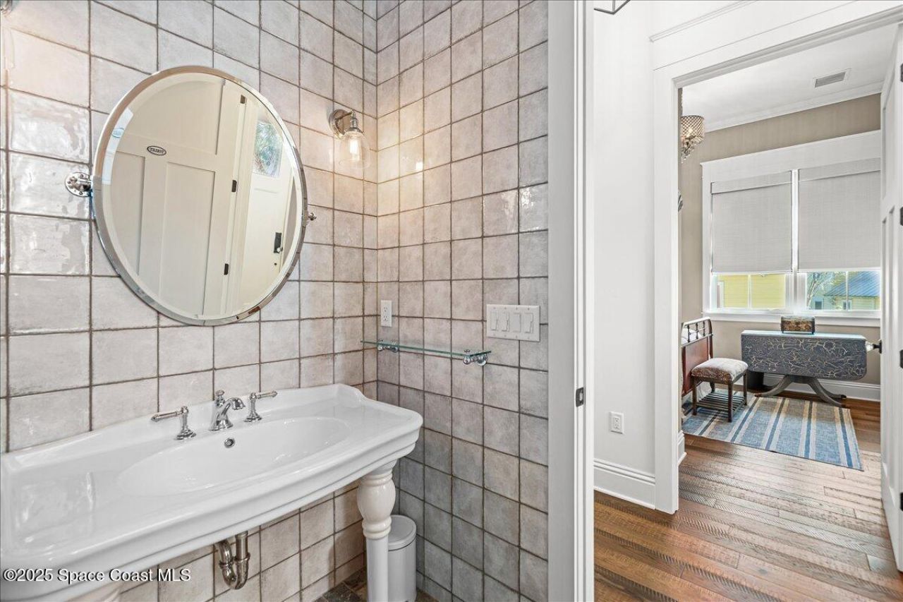 241 N Indian River Drive, Cocoa, FL 32922 Photo