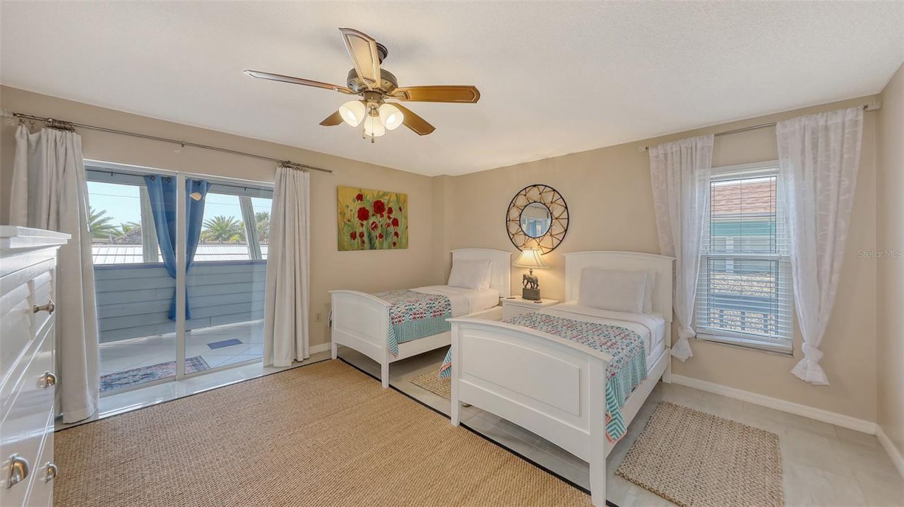 126/128 Avenida Veneccia, Sarasota, FL 34242 Photo