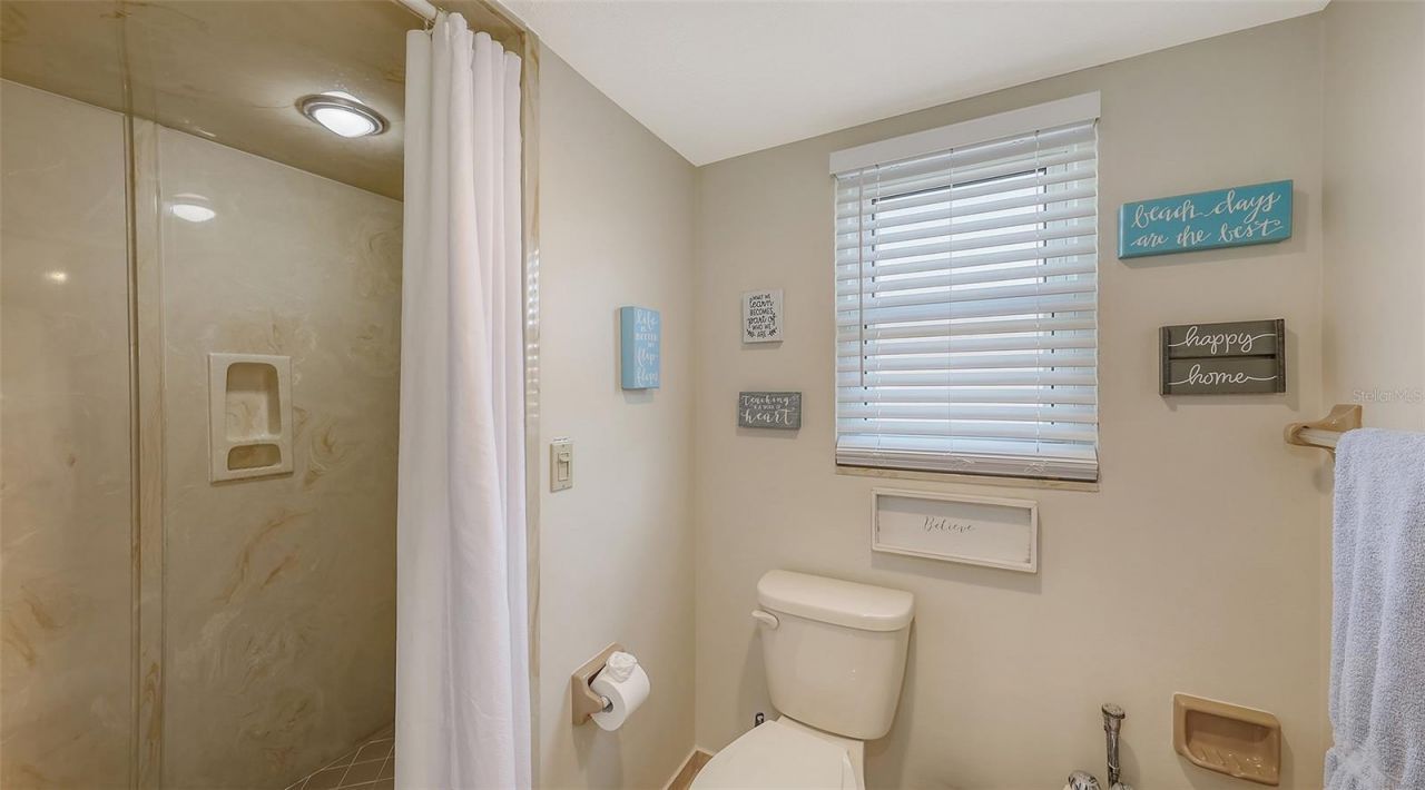 126/128 Avenida Veneccia, Sarasota, FL 34242 Photo