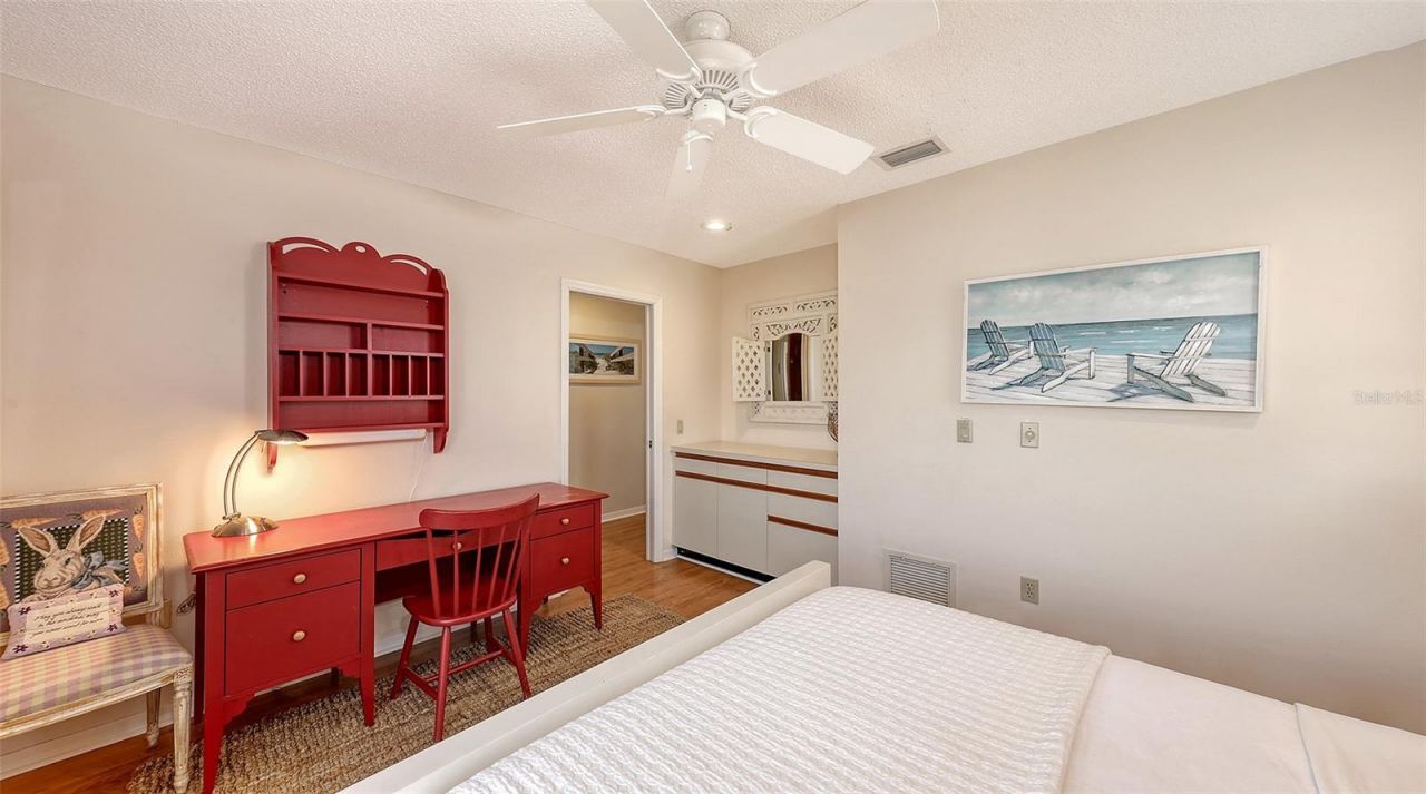 126/128 Avenida Veneccia, Sarasota, FL 34242 Photo