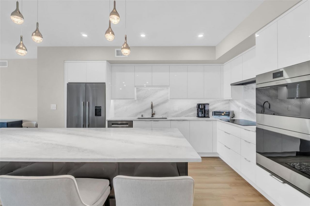 1 Beach Drive Se, Unit 1210, Saint Petersburg, FL 33701 Photo