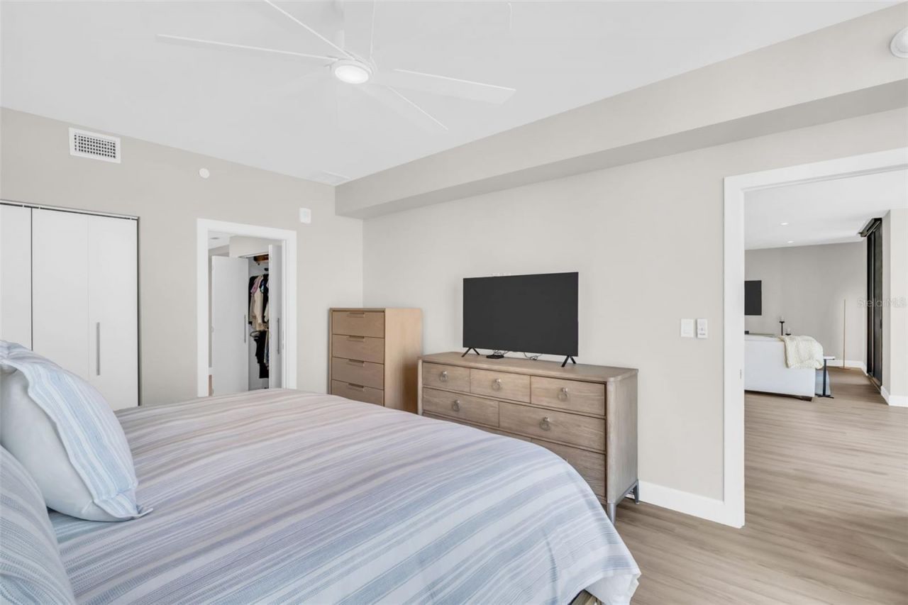 1 Beach Drive Se, Unit 1210, Saint Petersburg, FL 33701 Photo