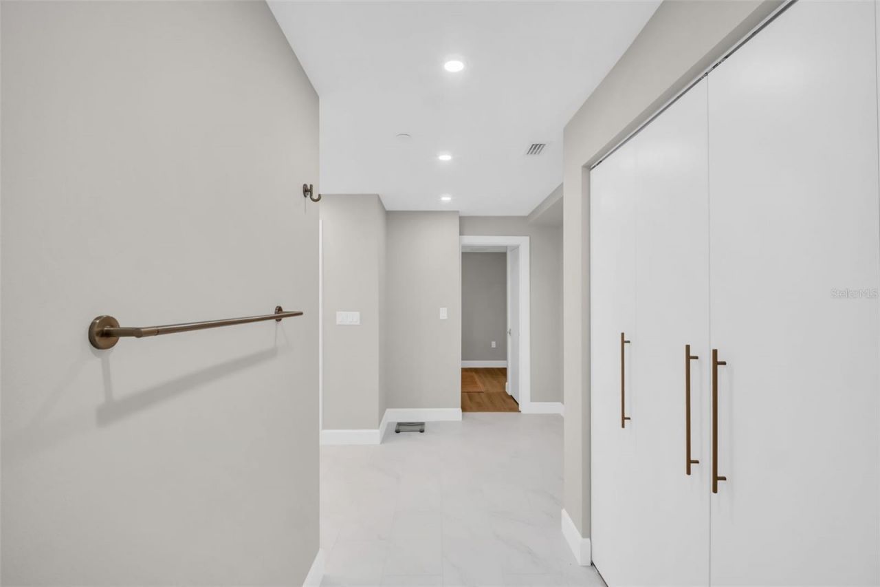 1 Beach Drive Se, Unit 1210, Saint Petersburg, FL 33701 Photo