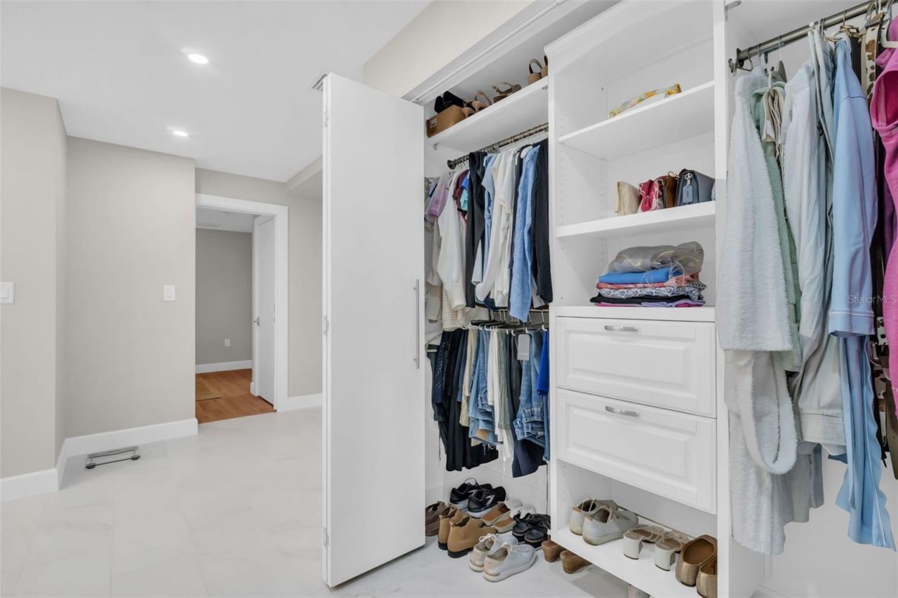 1 Beach Drive Se, Unit 1210, Saint Petersburg, FL 33701 Photo