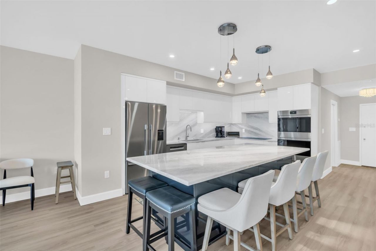 1 Beach Drive Se, Unit 1210, Saint Petersburg, FL 33701 Photo