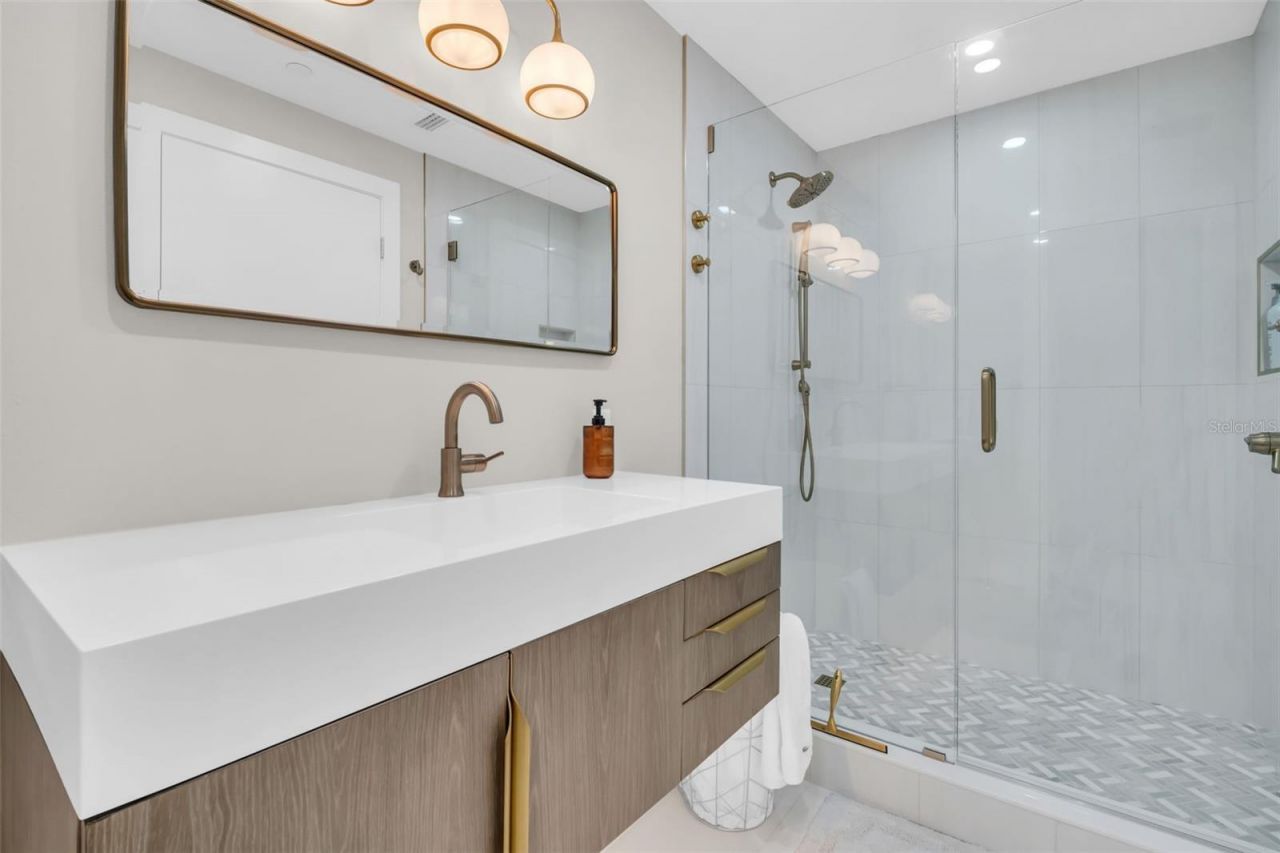 1 Beach Drive Se, Unit 1210, Saint Petersburg, FL 33701 Photo