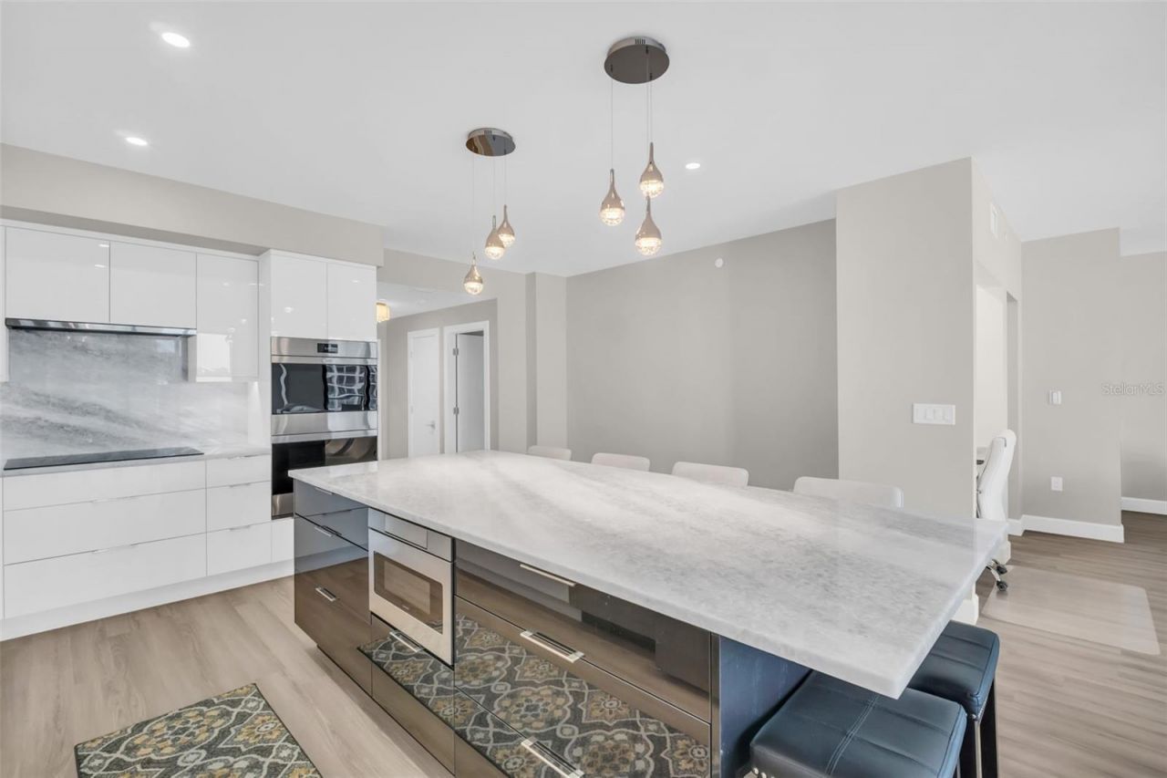 1 Beach Drive Se, Unit 1210, Saint Petersburg, FL 33701 Photo