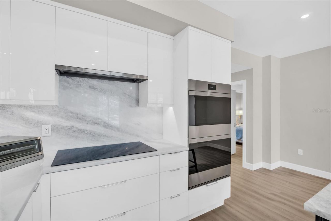 1 Beach Drive Se, Unit 1210, Saint Petersburg, FL 33701 Photo