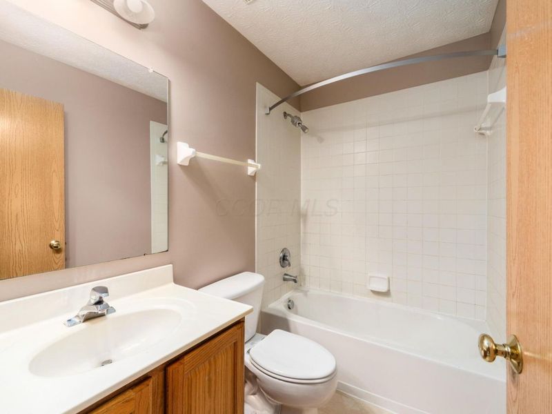 645 Thatch Street, Reynoldsburg, OH 43068 Photo 16