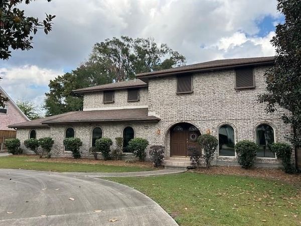 1901 TRANSCONTINENTAL Drive, Metairie, LA 70001