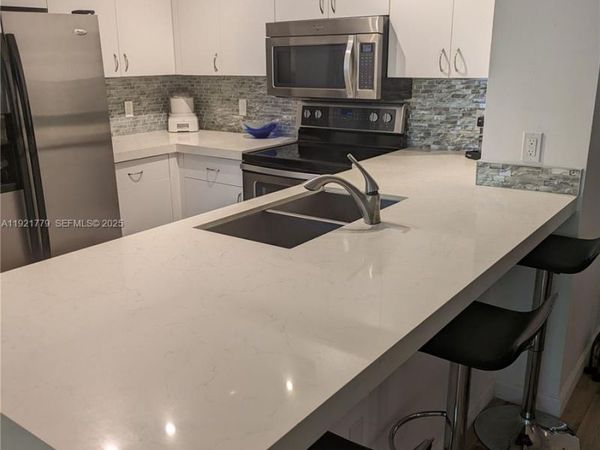 19901 E Country Club Dr, Unit 2305, Aventura, FL 33180