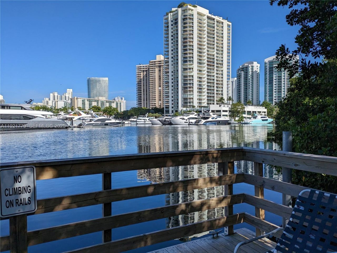 19901 E Country Club Dr, Unit 2305, Aventura, FL 33180 Photo