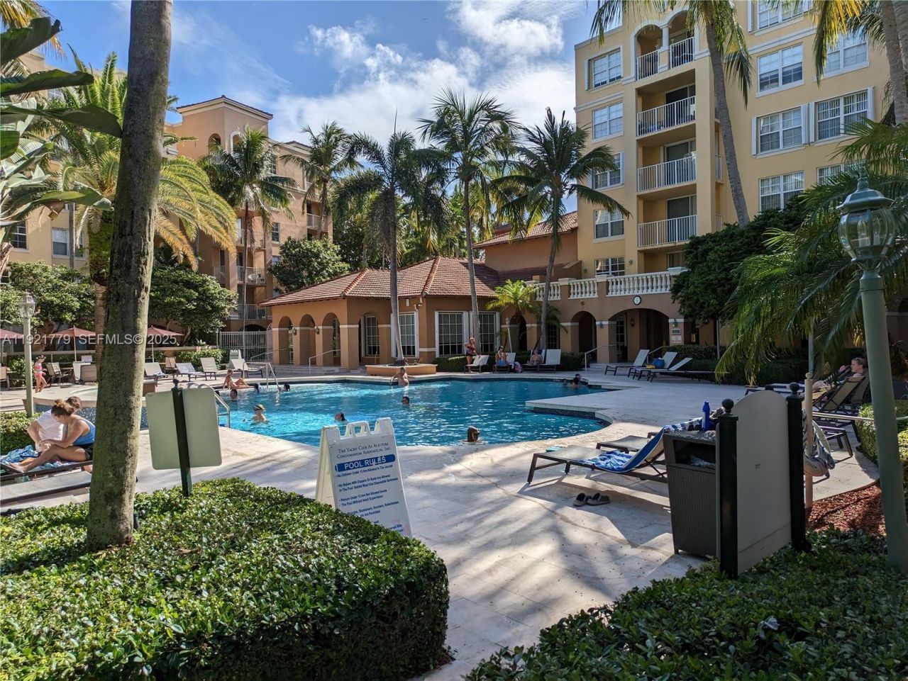 19901 E Country Club Dr, Unit 2305, Aventura, FL 33180 Photo