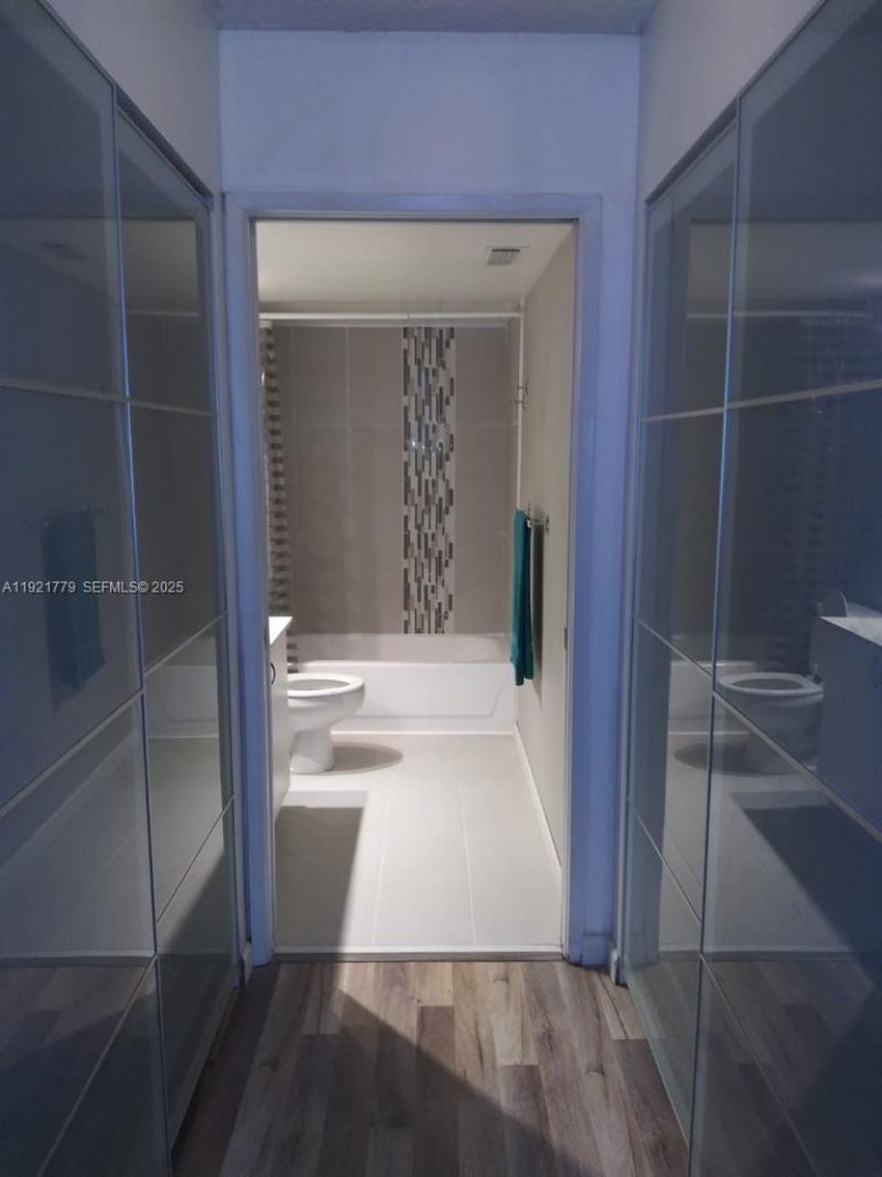 19901 E Country Club Dr, Unit 2305, Aventura, FL 33180 Photo