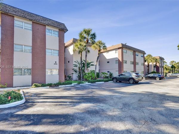 2441 SW 82nd Ave, Unit 205, Davie, FL 33324