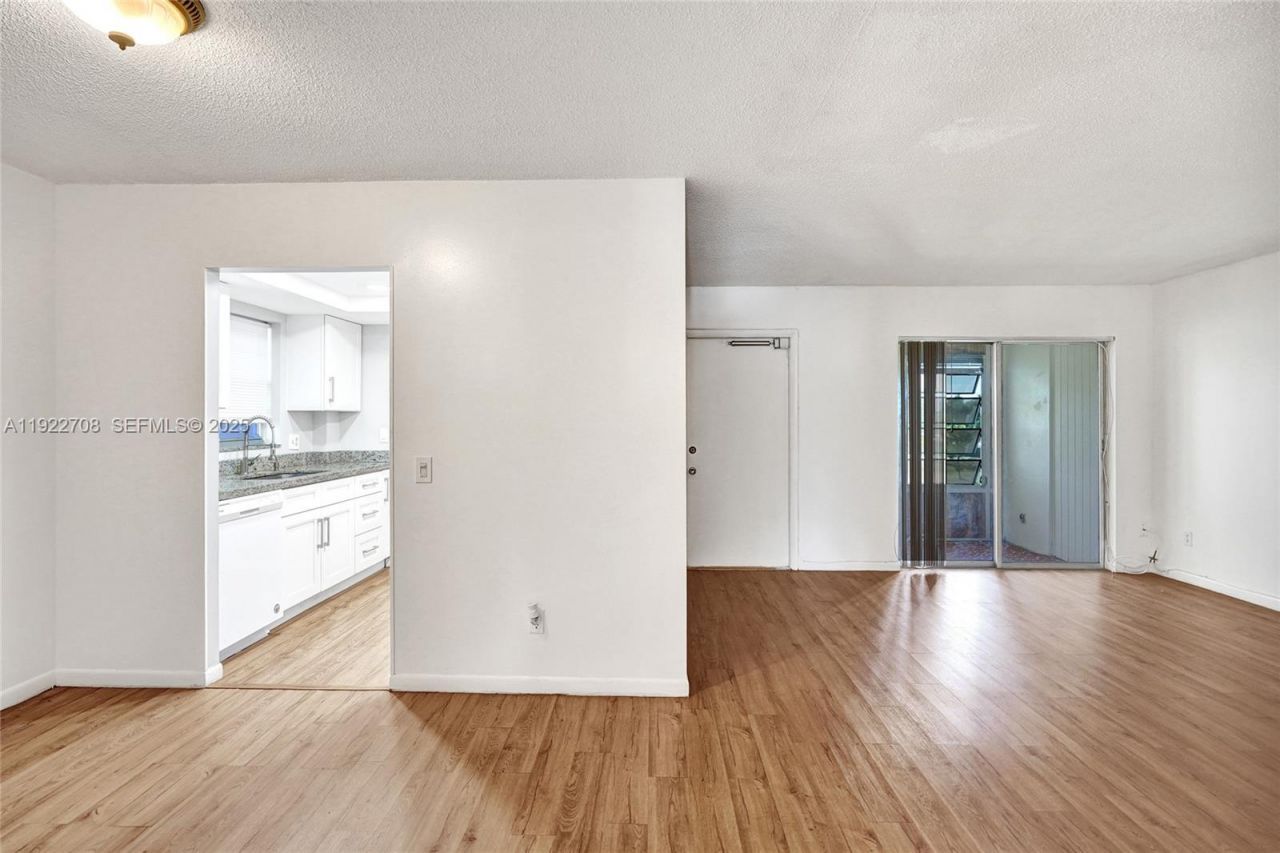 2441 SW 82nd Ave, Unit 205, Davie, FL 33324 Photo
