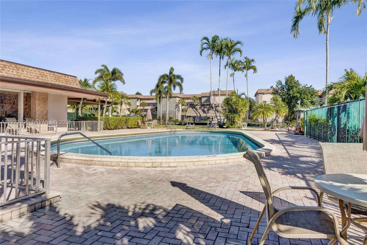 2441 SW 82nd Ave, Unit 205, Davie, FL 33324 Photo