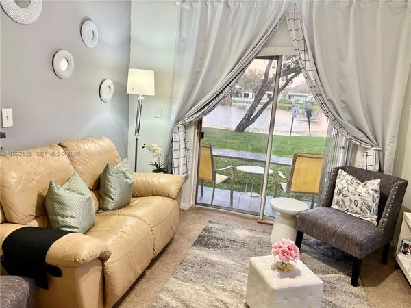 1791 NW 96th Ter, Unit 4N, Pembroke Pines, FL 33024