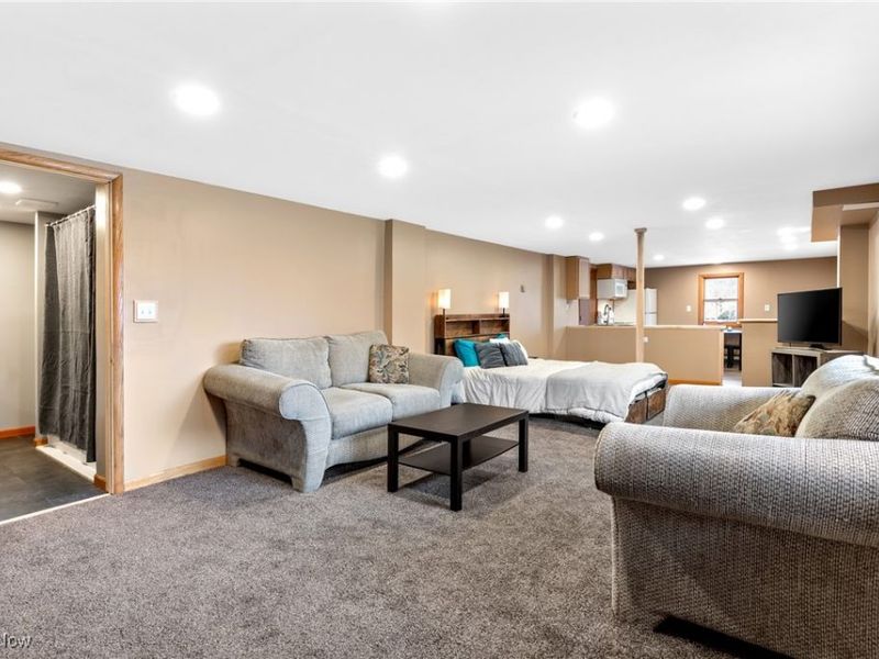 193 Fairway Drive, Akron, OH 44333 Photo 33