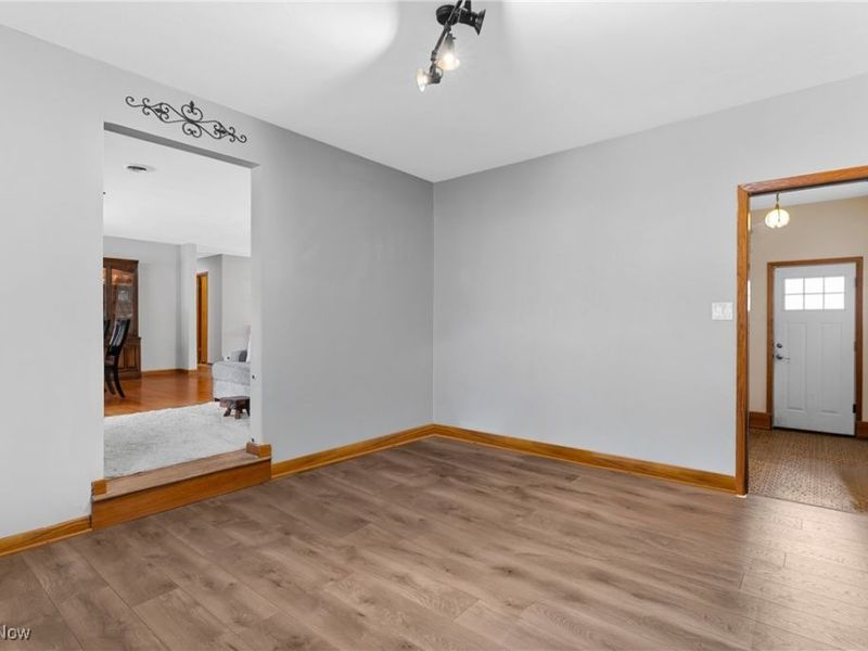 193 Fairway Drive, Akron, OH 44333 Photo 4